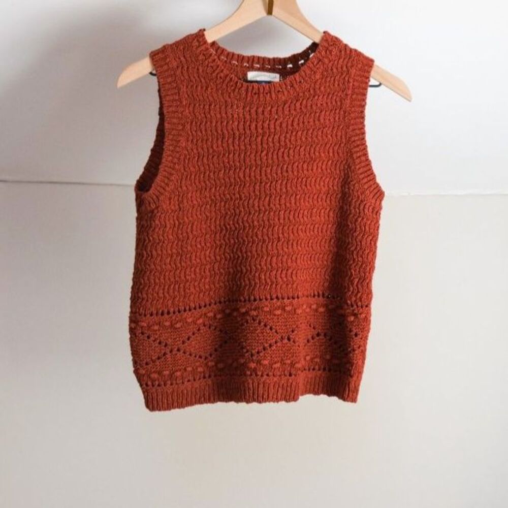 Universal Thread Orange Knit Sweater Vest Medium